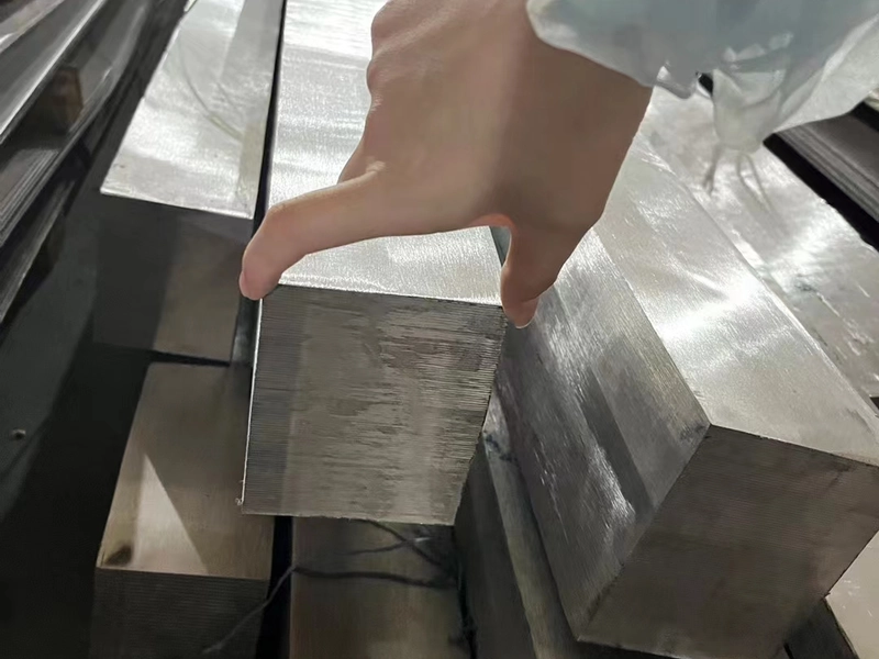 stainless steel square bars - view 3 thumbnail